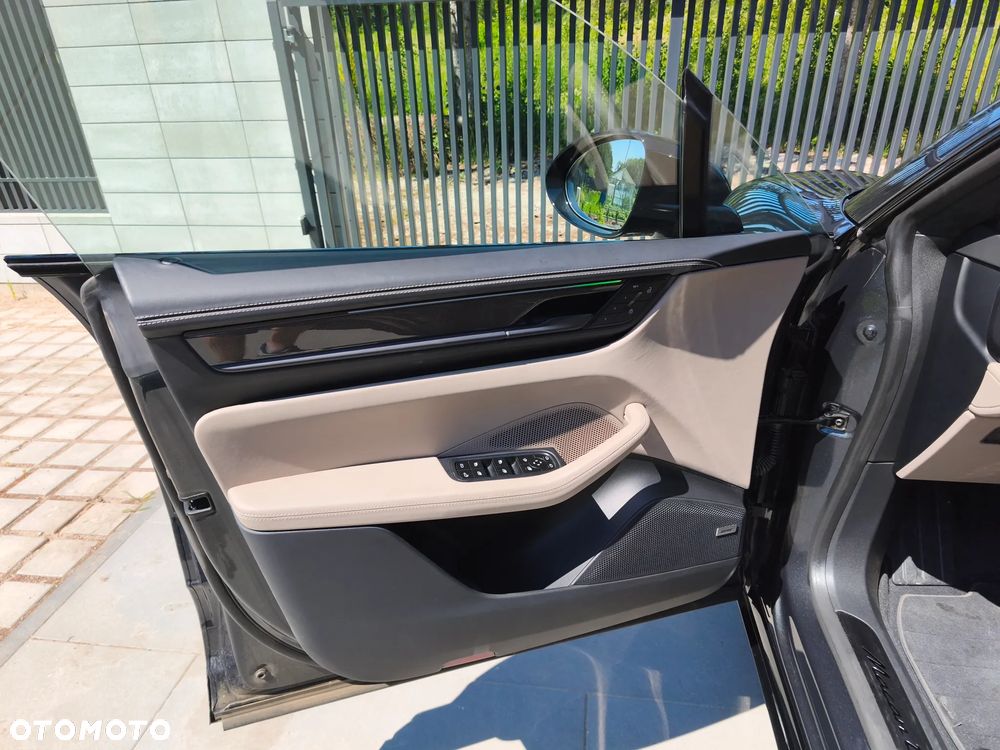 Porsche Macan - 16