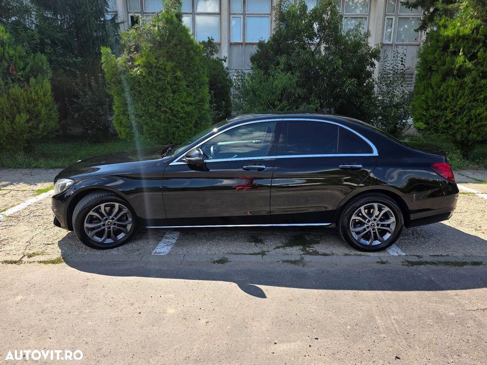 Mercedes-Benz C 220 d 4Matic 9G-TRONIC Avantgarde - 4