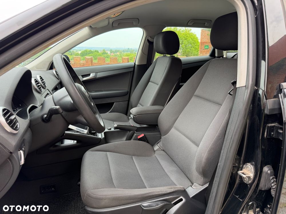 Audi A3 Sportback 1.6 Attraction - 34