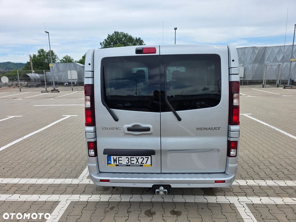 Renault Trafic 2.0 dCi EDC - 12