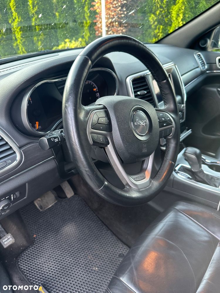 Jeep Grand Cherokee - 14