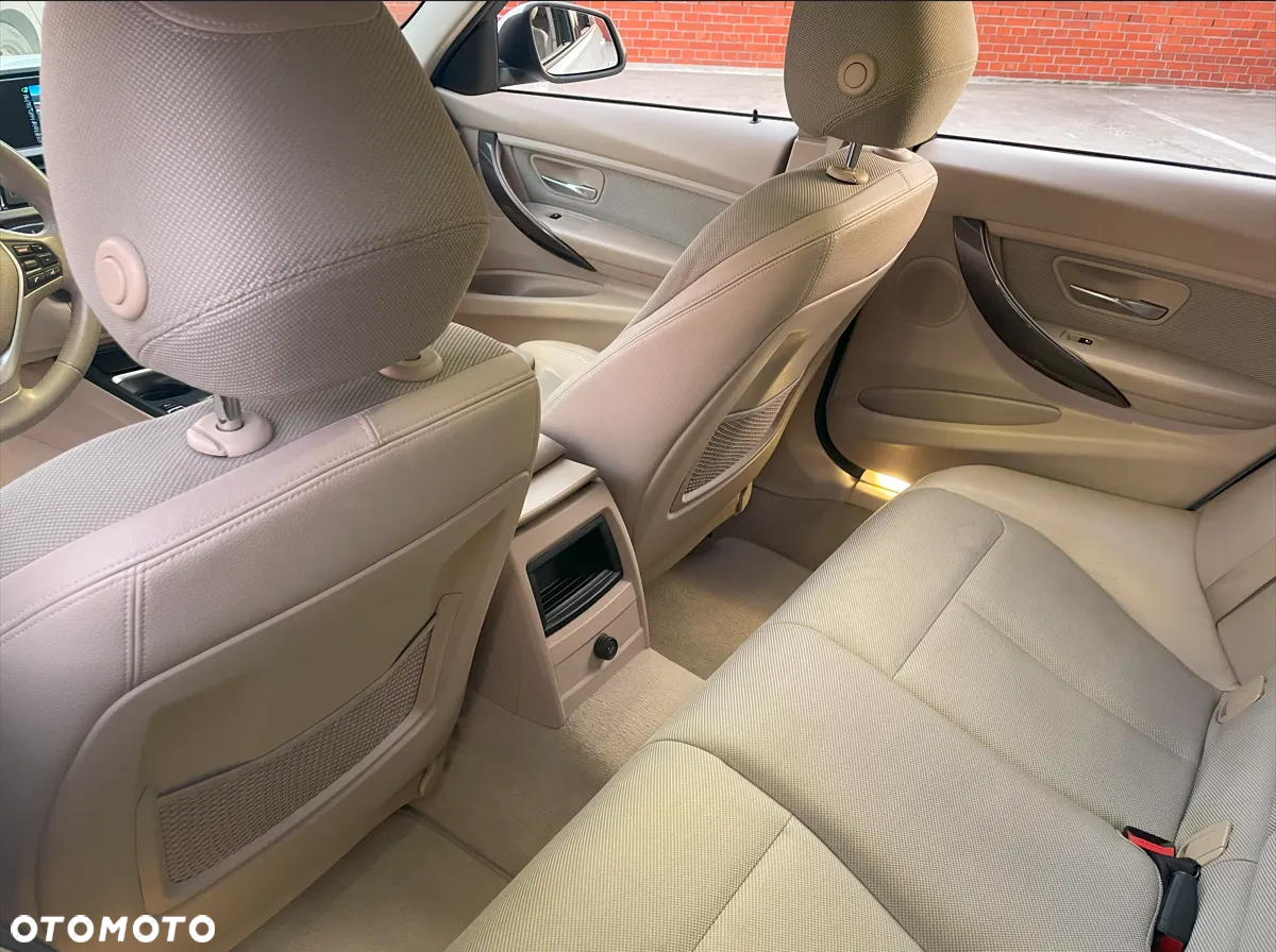 BMW Seria 3 - 16