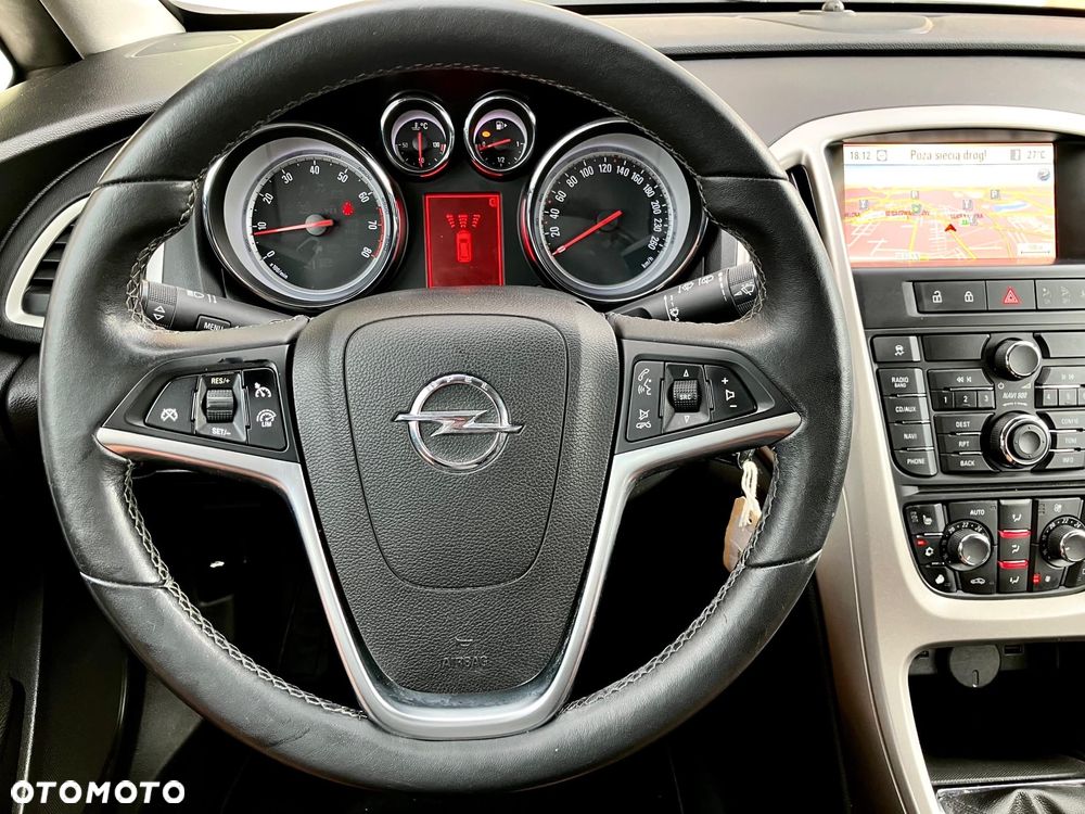 Opel Astra 1.6 Turbo 150 Jahre - 21