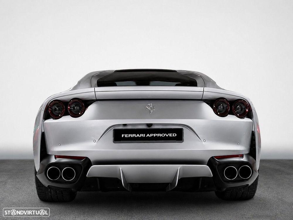 Ferrari 812 Superfast - 4