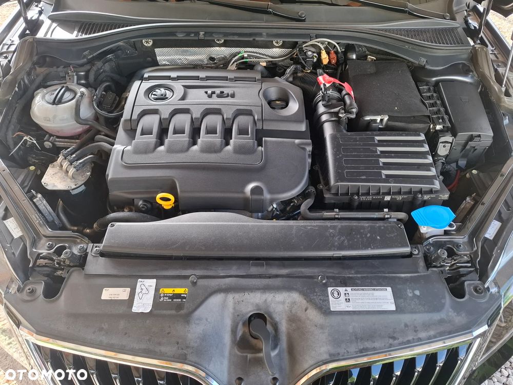 Skoda Superb 2.0 TDI L&K DSG - 33
