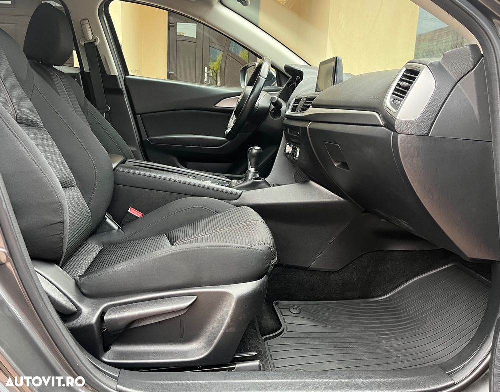 Mazda 3 G120 Attraction - 12