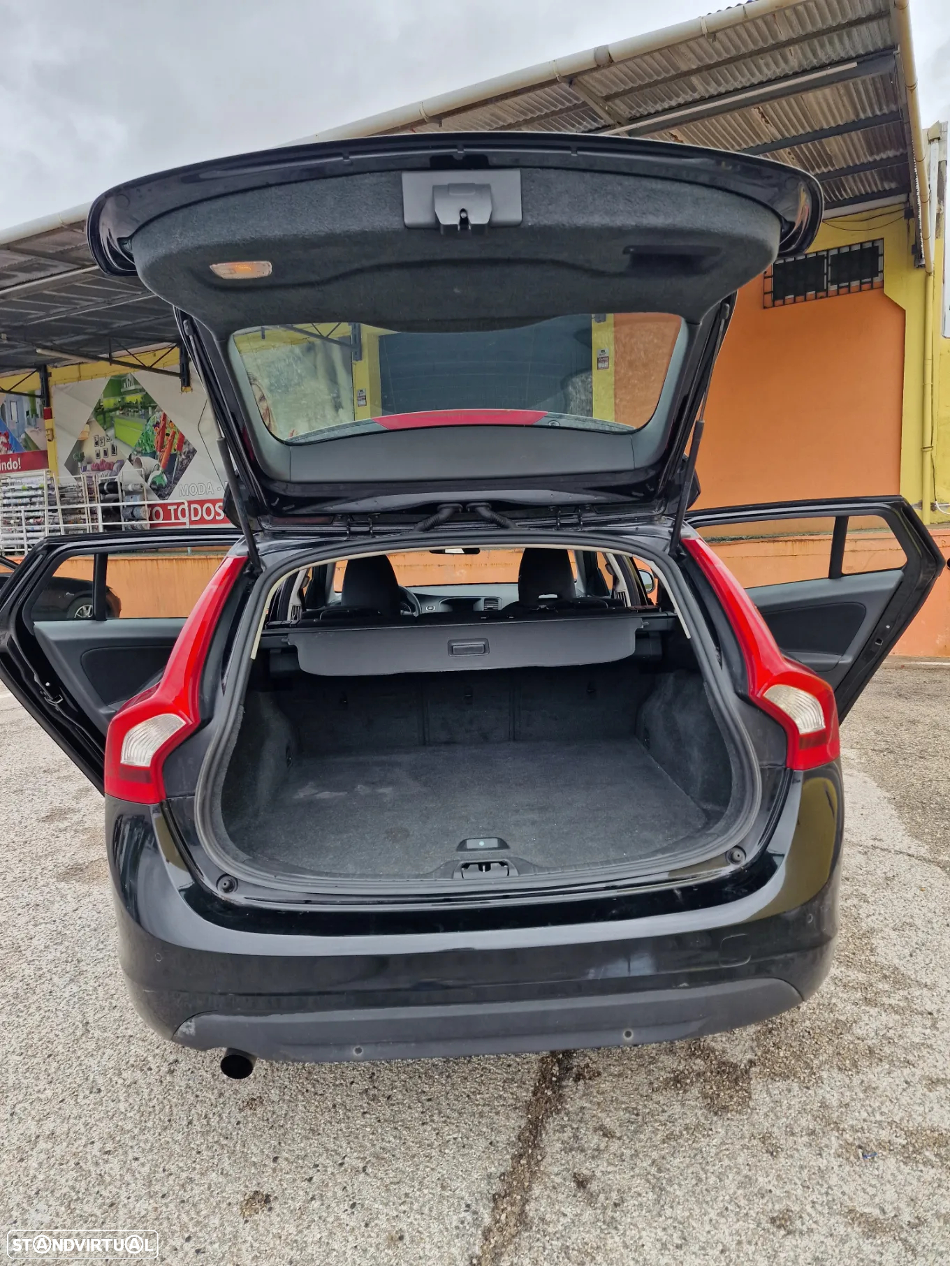 Volvo V60 1.6 D2 Drive Kinetic Start/Stop - 15