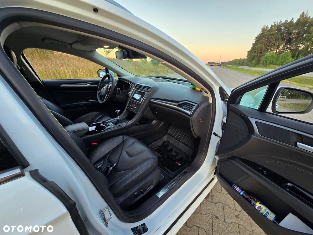 Ford Mondeo - 12