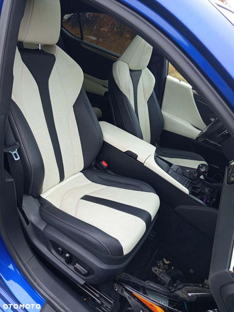 Lexus ES - 8