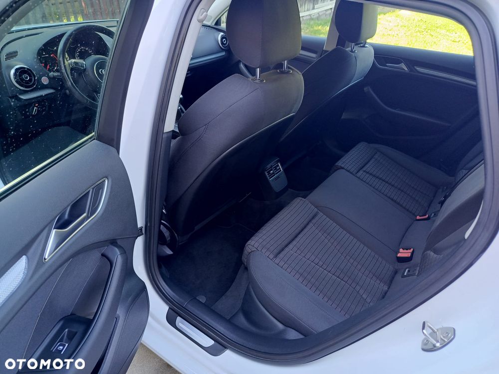 Audi A3 Sportback 2.0 TDI (clean diesel) quattro Attraction - 12