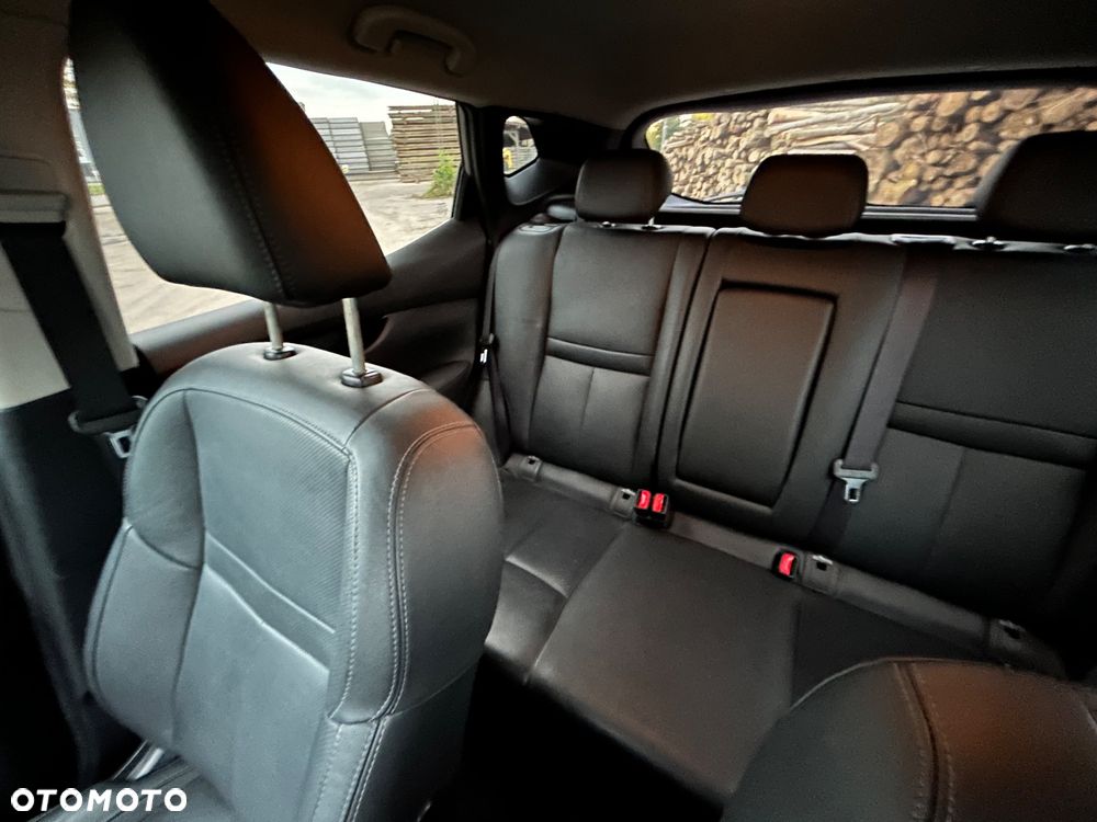 Nissan Qashqai 1.6 dCi ALL-MODE 4x4i TEKNA+ - 28