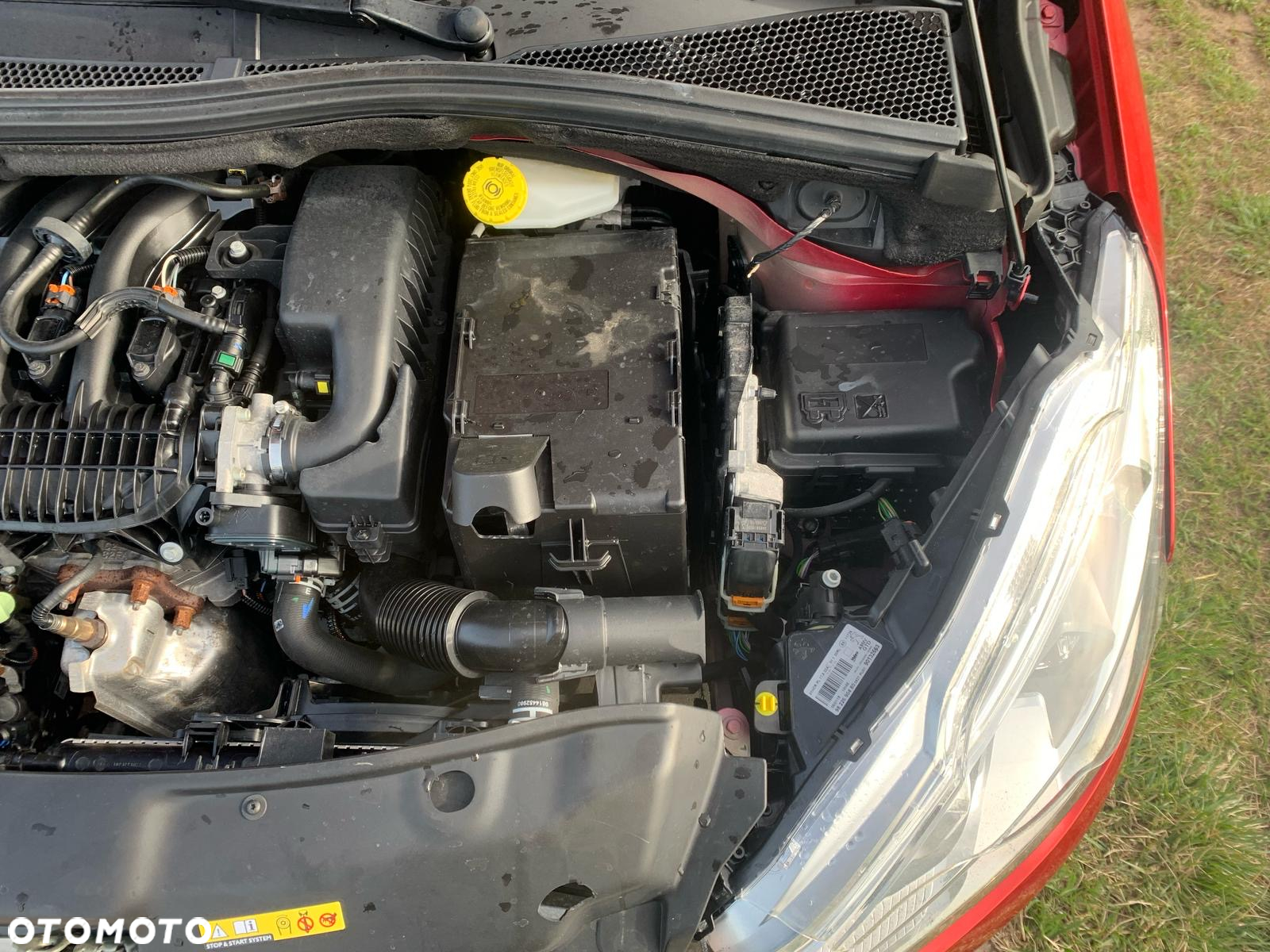 Peugeot 208 1.2 PureTech Active - 12