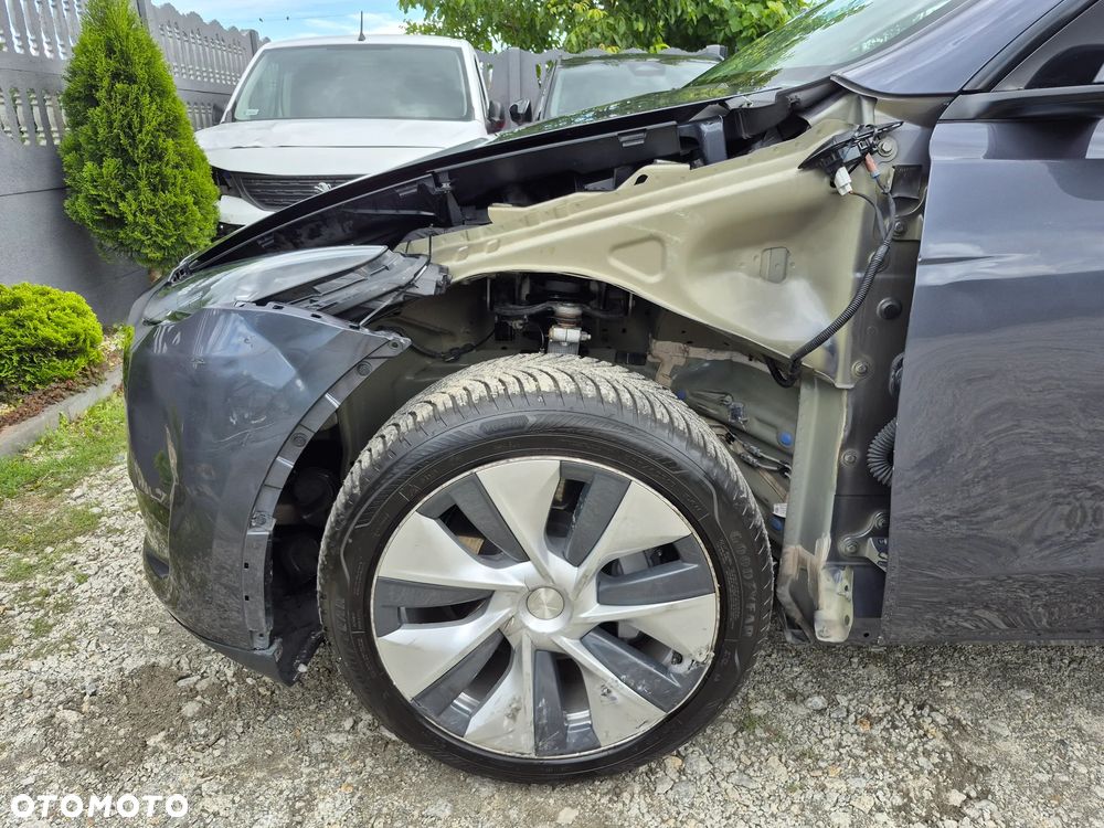 Tesla Model Y RWD - 22