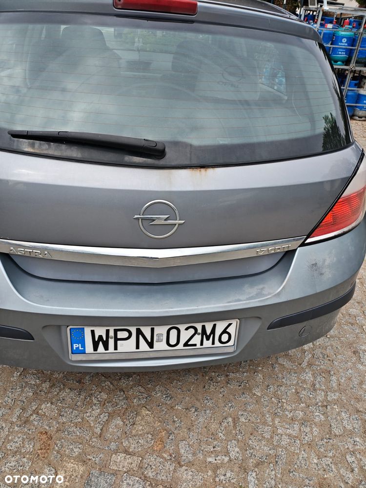 Opel Astra 1.7 CDTI - 9