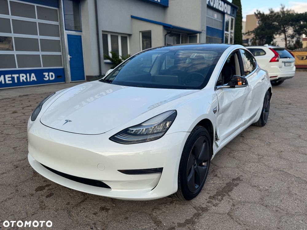Tesla Model 3 - 2