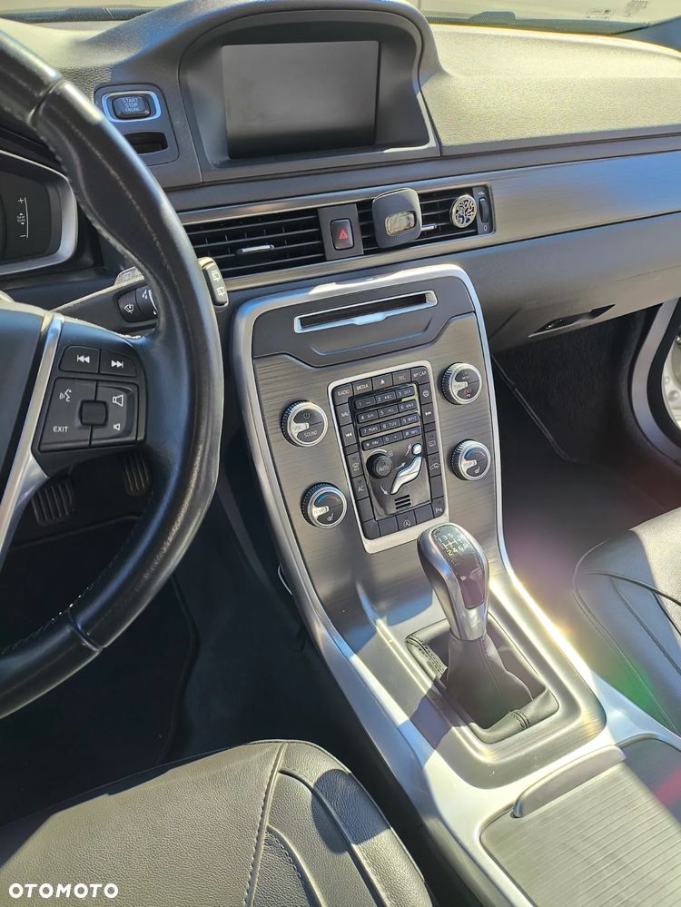 Volvo V70 D3 Drive-E Momentum - 26