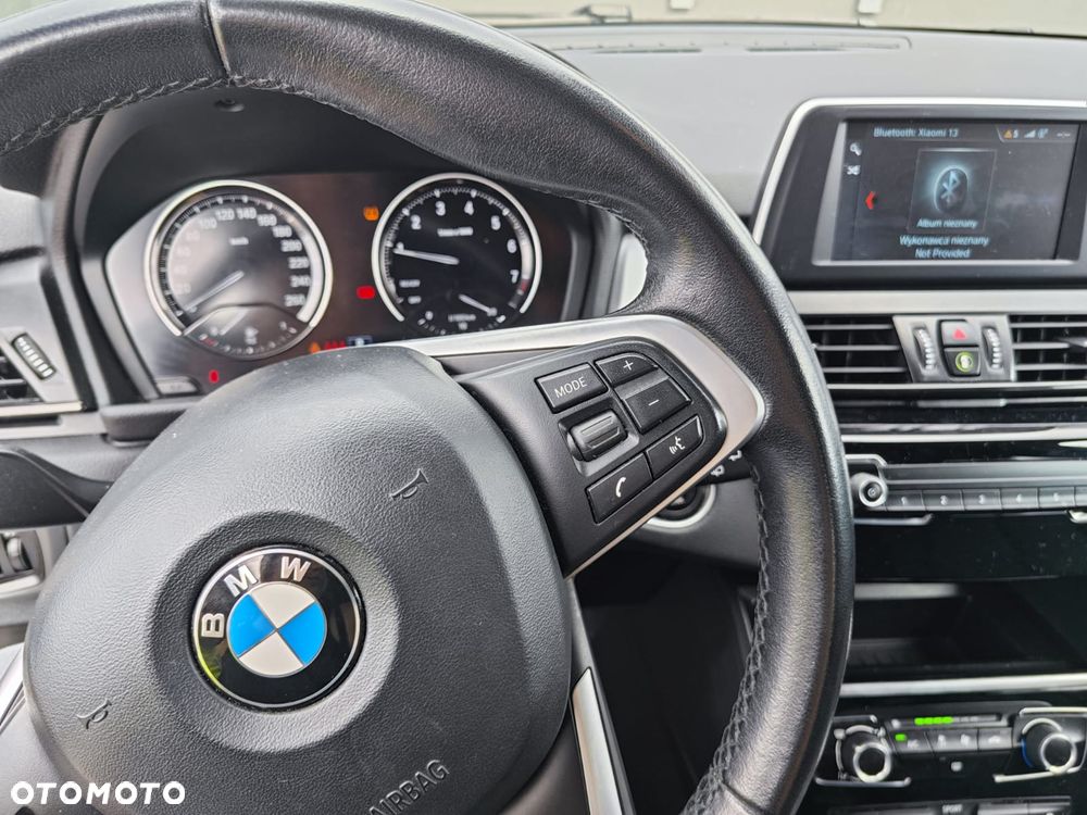 BMW Seria 2 218i - 13