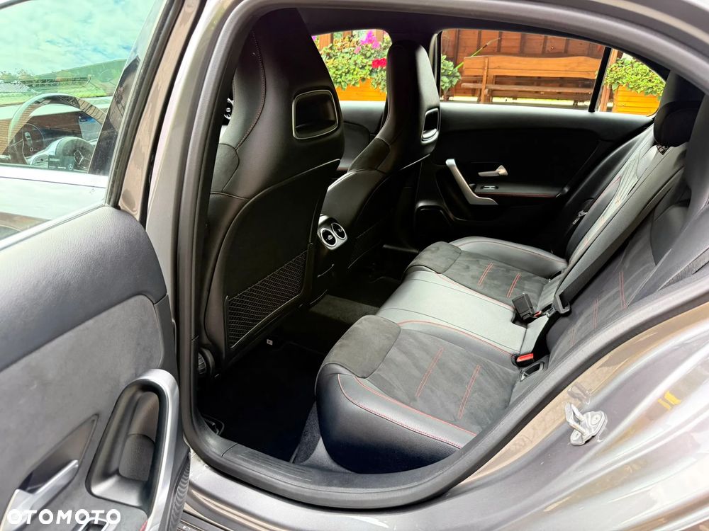 Mercedes-Benz Klasa A 200 AMG Line 7G-DCT - 19