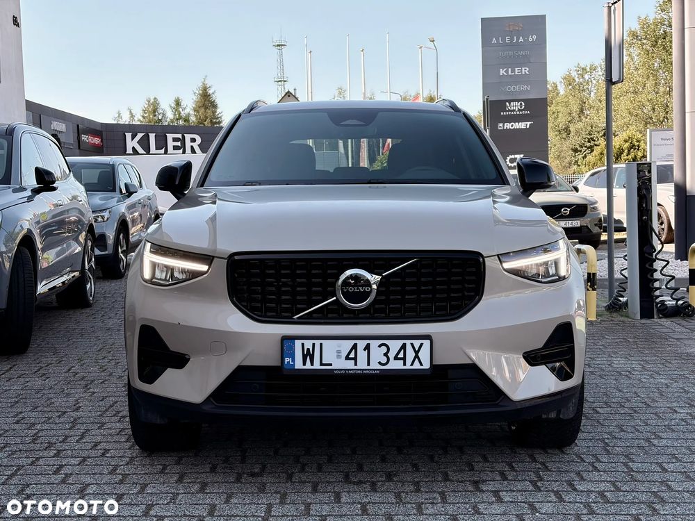 Volvo XC 40 B3 Plus Dark - 4