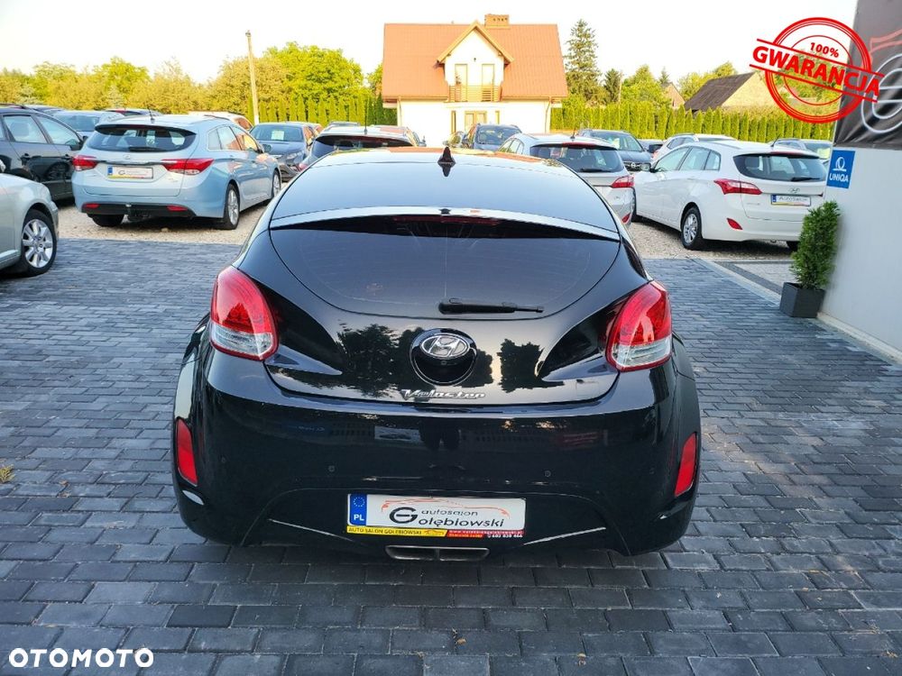 Hyundai Veloster - 10
