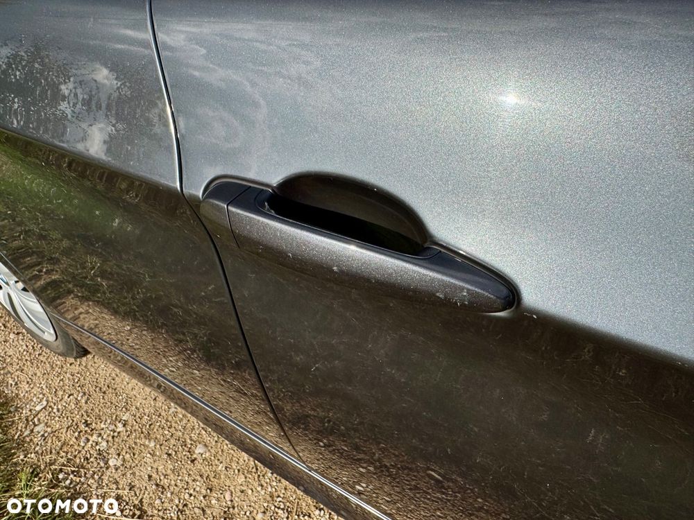 BMW Seria 3 318d DPF - 20