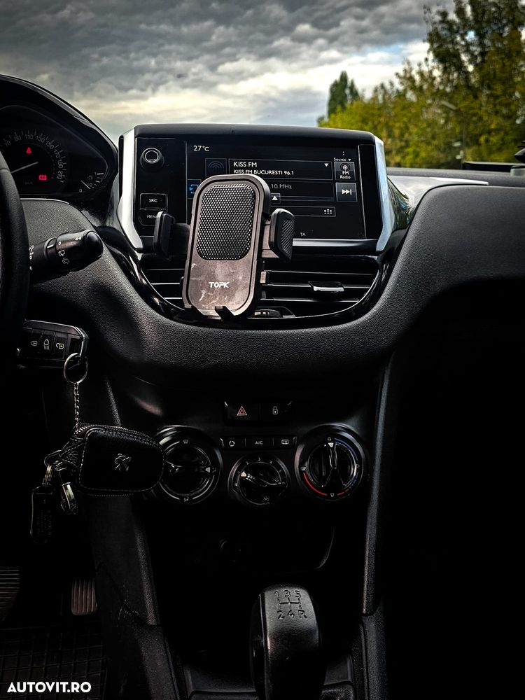 Peugeot 208 - 7