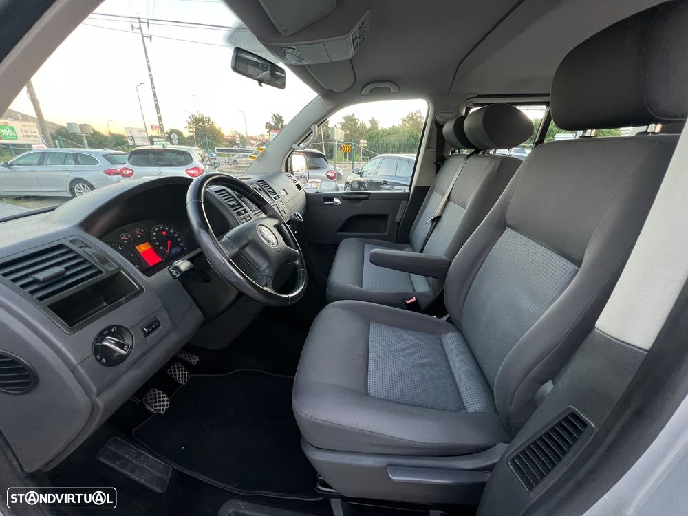 VW Caravelle 2.5 TDi Extra AC 6L - 14