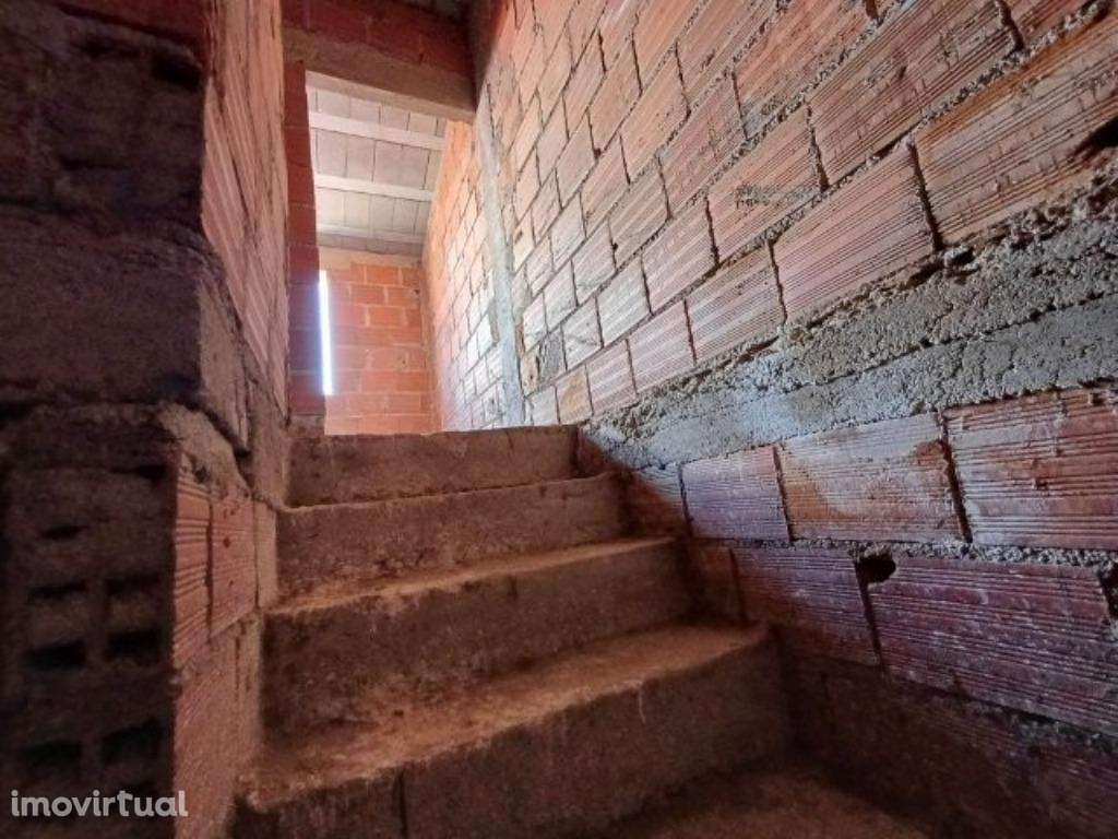 Casa Tradicional em Pedra para Reabilitação em Valverde, Valpaços - Grande imagem: 5/5