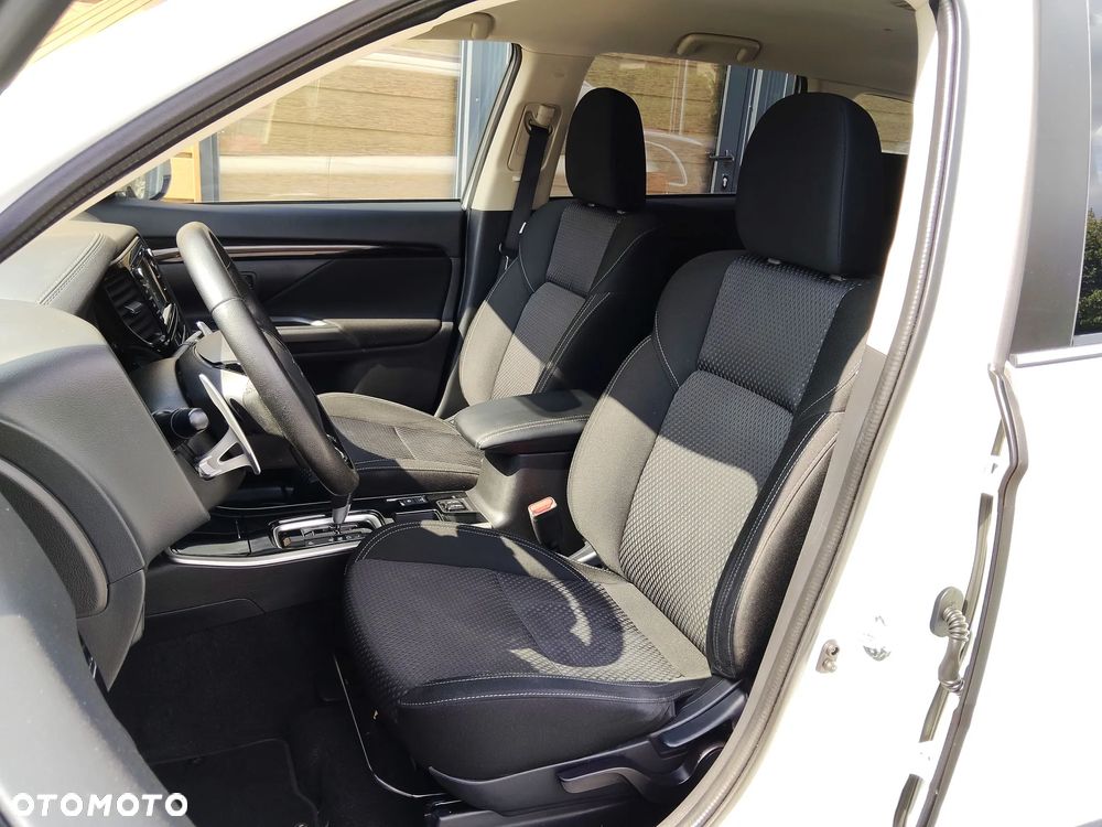 Mitsubishi Outlander 2.0 2WD CVT Spirit+ - 11