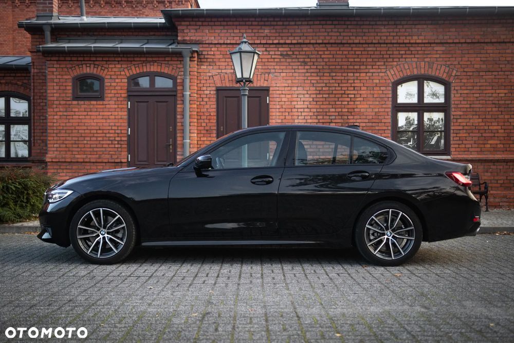 BMW Seria 3 330i xDrive Sport Line - 6