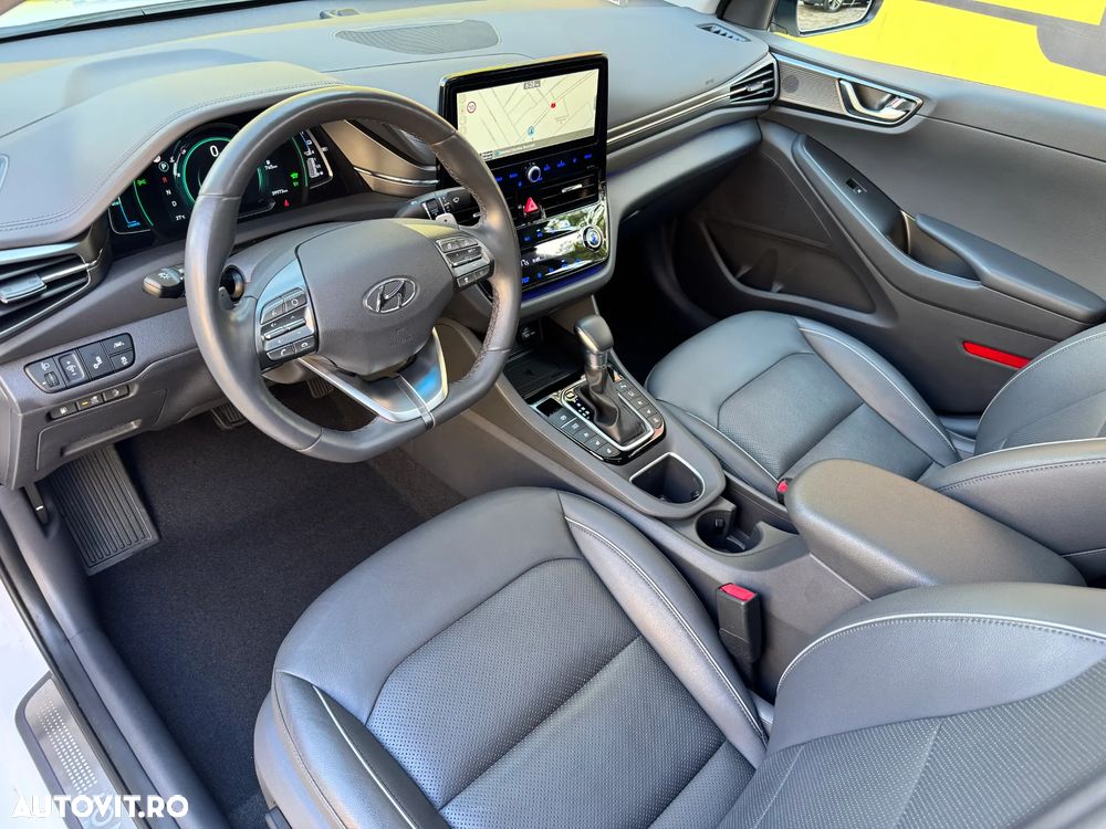 Hyundai IONIQ Plug-in-Hybrid 1.6 GDI Premium - 2