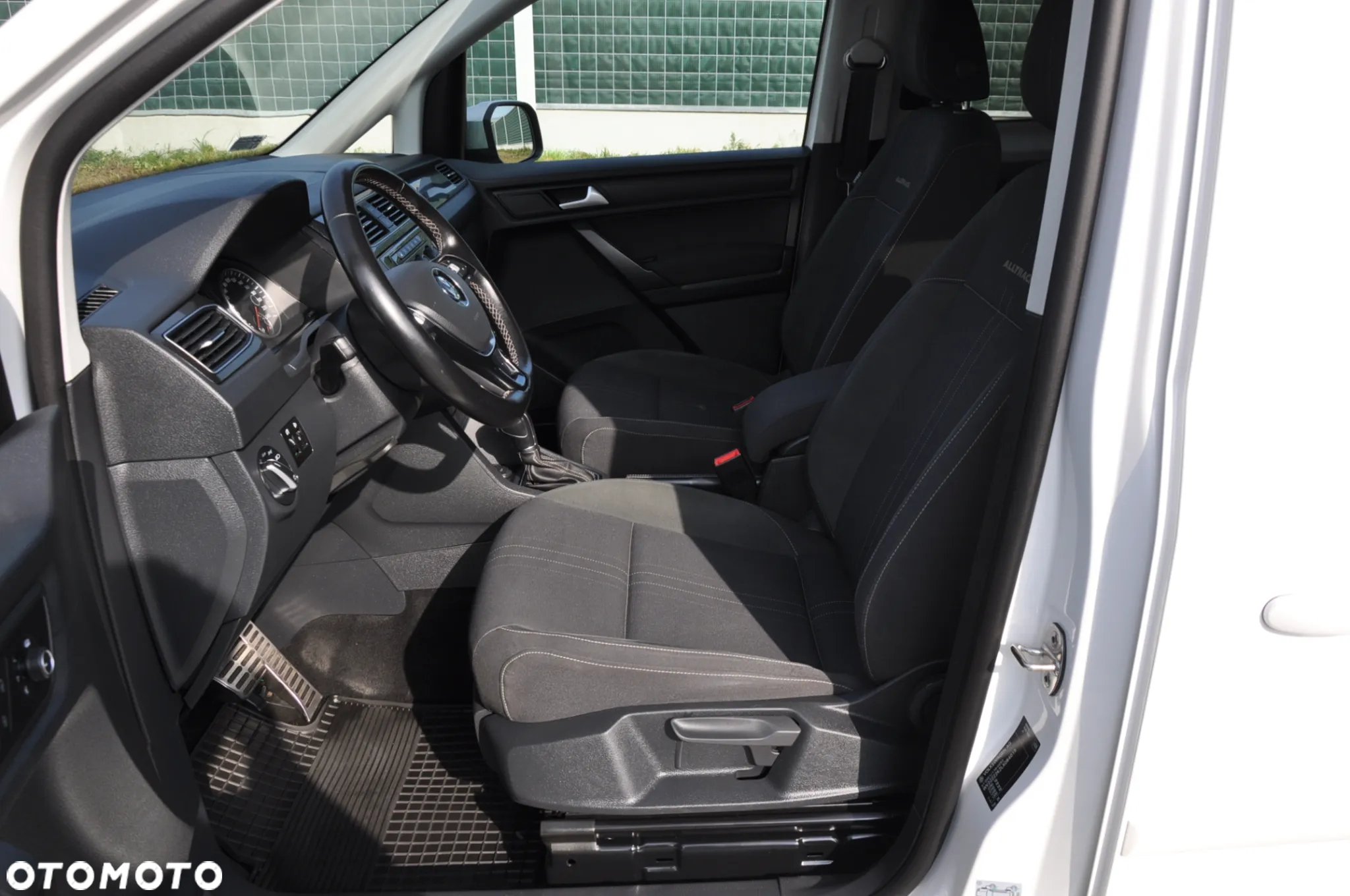 Volkswagen Caddy 2.0 TDI Alltrack 4Motion DSG - 15