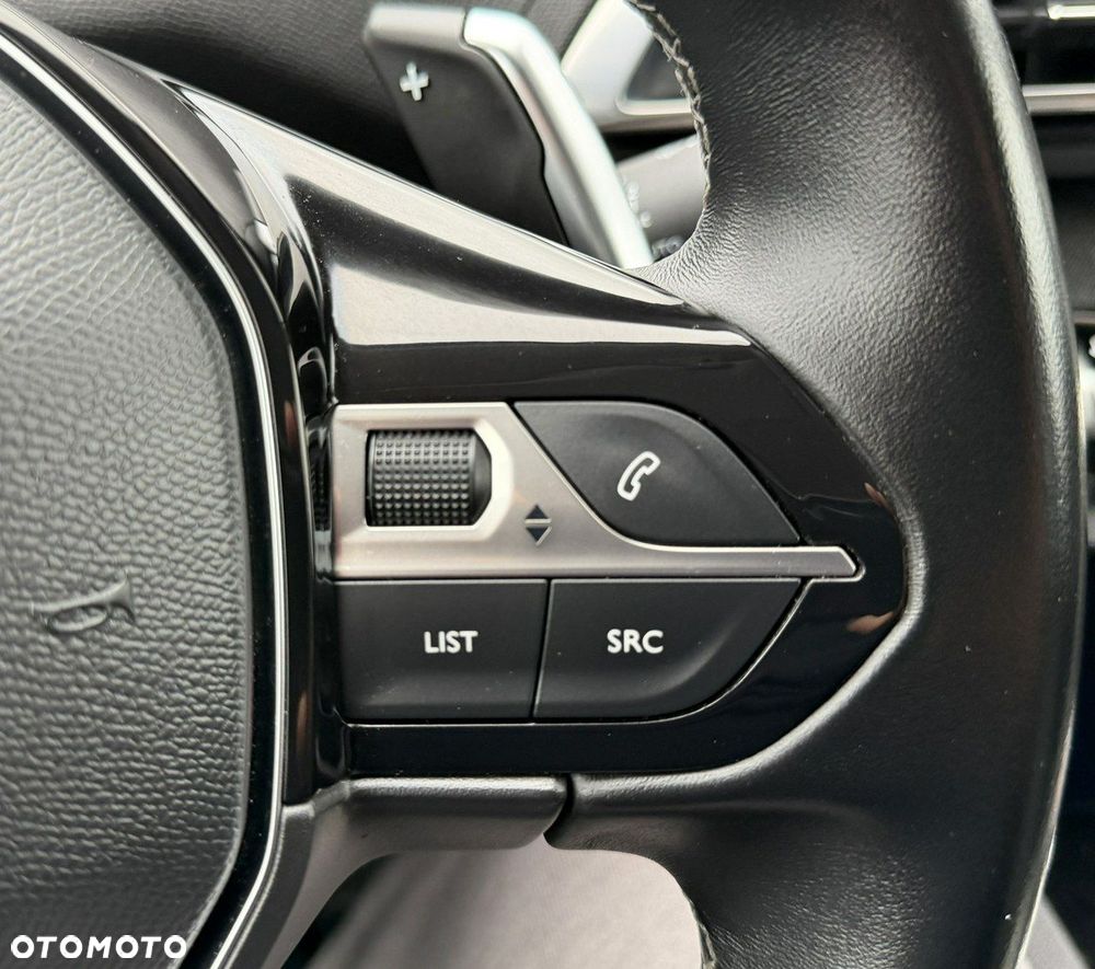 Peugeot 3008 1.6 PureTech Hybrid PHEV Allure Pack S&S EAT8 - 25
