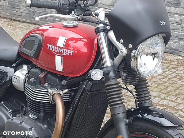 Triumph Street Twin