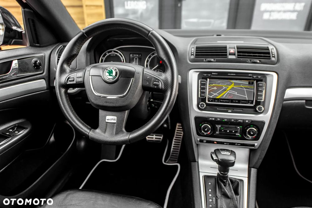 Skoda Octavia 2.0 TFSI RS DSG - 25