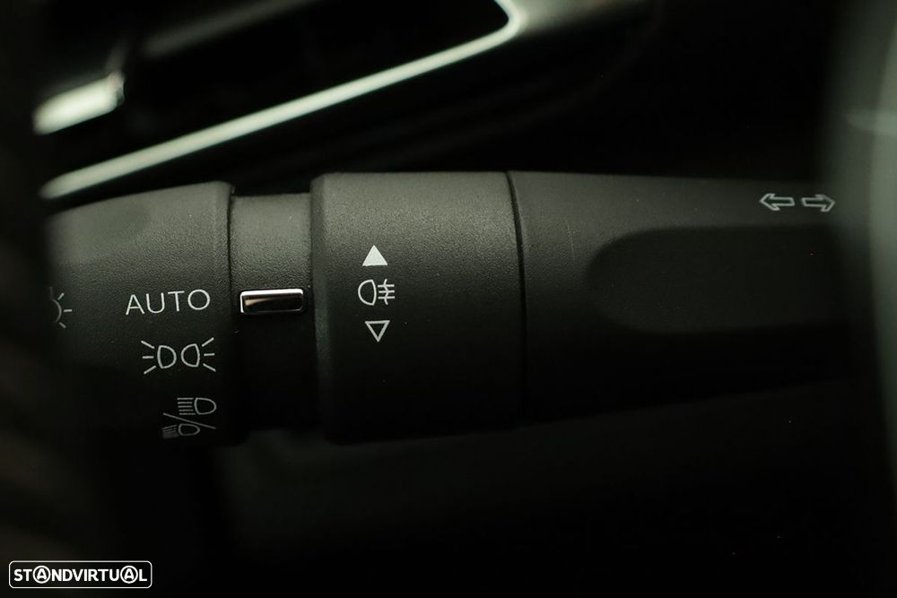 Peugeot 3008 1.2 PureTech Allure Pack - 17