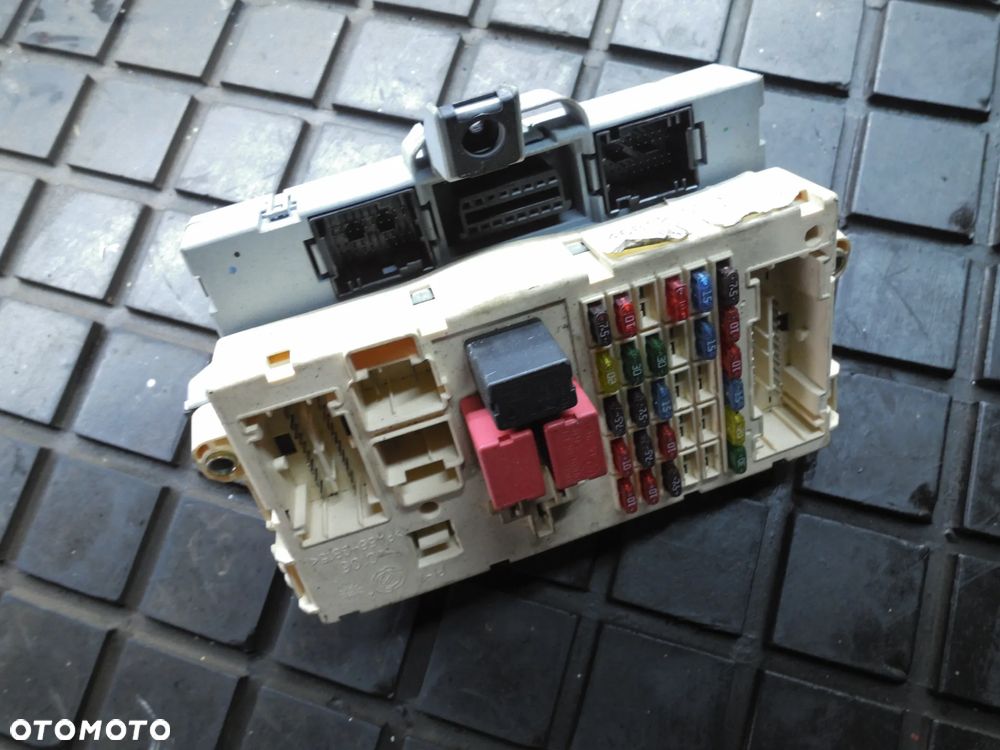 PUNTO II 188 SKRZYNKA BEZPIECZNIKÓW 1.2 46812234 - 1