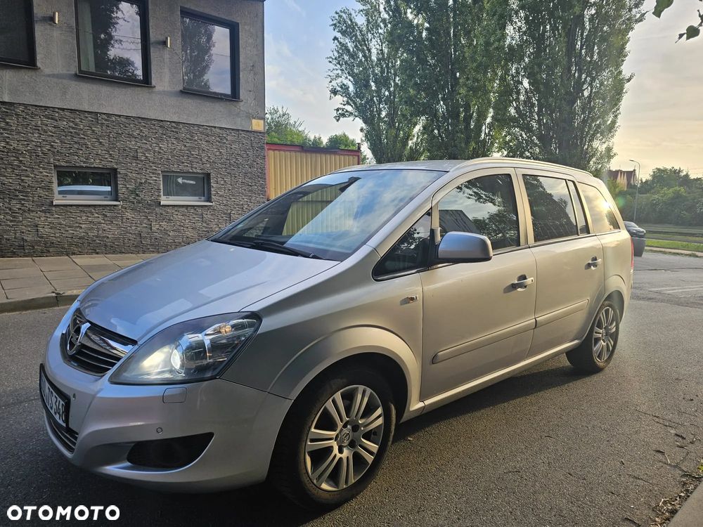 Opel Zafira 1.8 Cosmo - 26