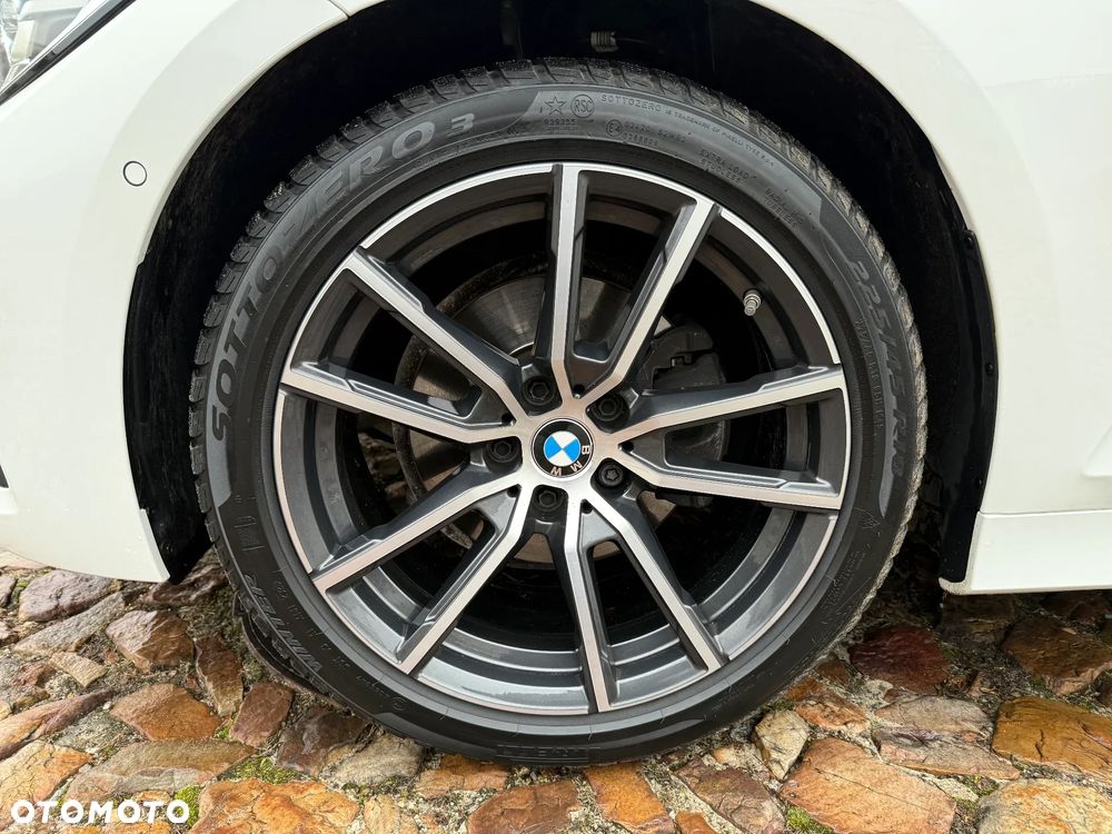 BMW Seria 3 320d xDrive Sport Line - 34