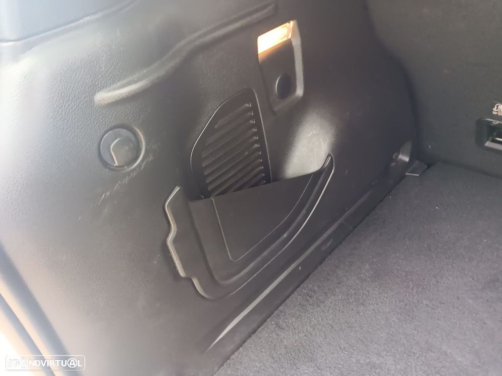 Jeep Renegade - 36
