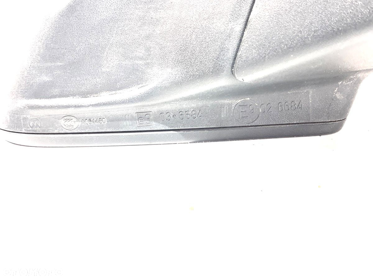 LUSTERKO PRAWY - 251.00 PLN - SEAT LEON (5F1) 2012 - 2022 1.4 TSI 92 kW [125 KM] benzyna 2014 - 2022 - 5