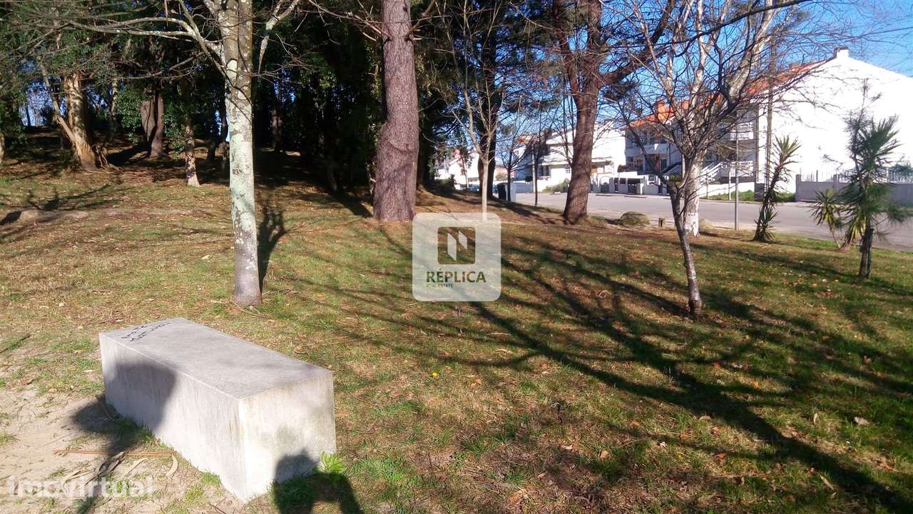 Terreno Urbano para construção de Moradia com três frentes em Pedroso – pohled 5