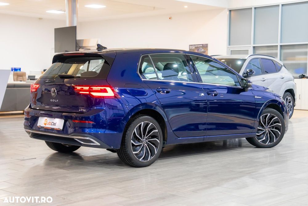 Volkswagen Golf - 11