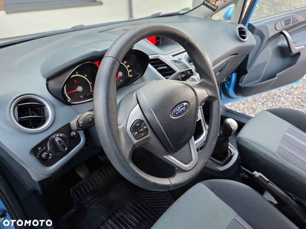 Ford Fiesta 1.25 Trend - 36