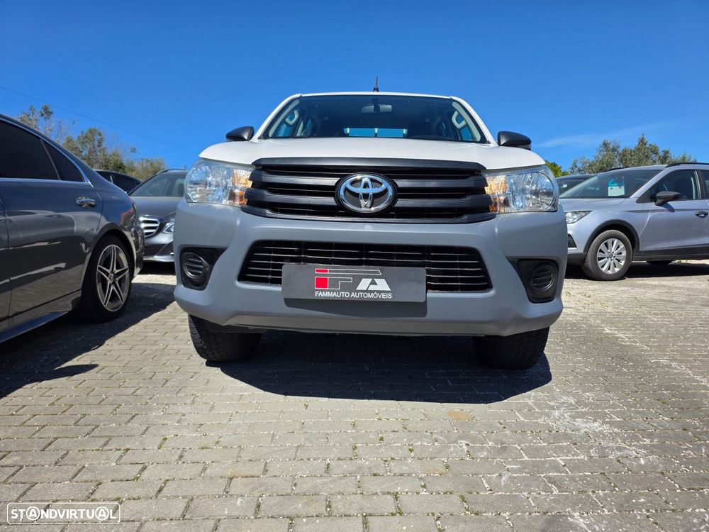 Toyota Hilux 2.4 D-4D 4WD CD CH - 5
