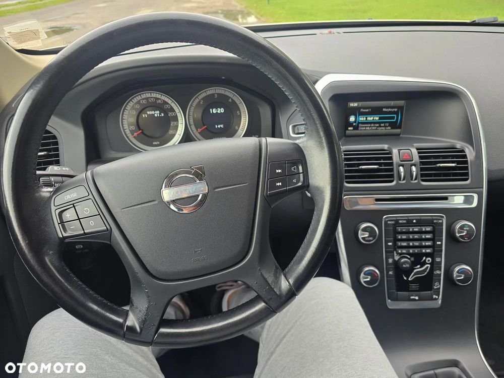 Volvo XC 60 D5 AWD Kinetic - 15