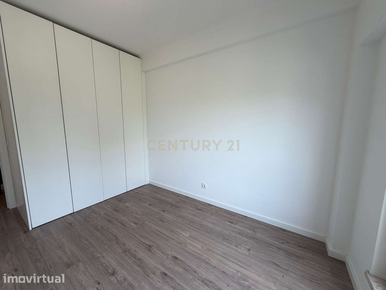 Apartamento T3 renovado — Rua Agatão Lança, Sobreda de Caparica - Grande imagem: 4/23