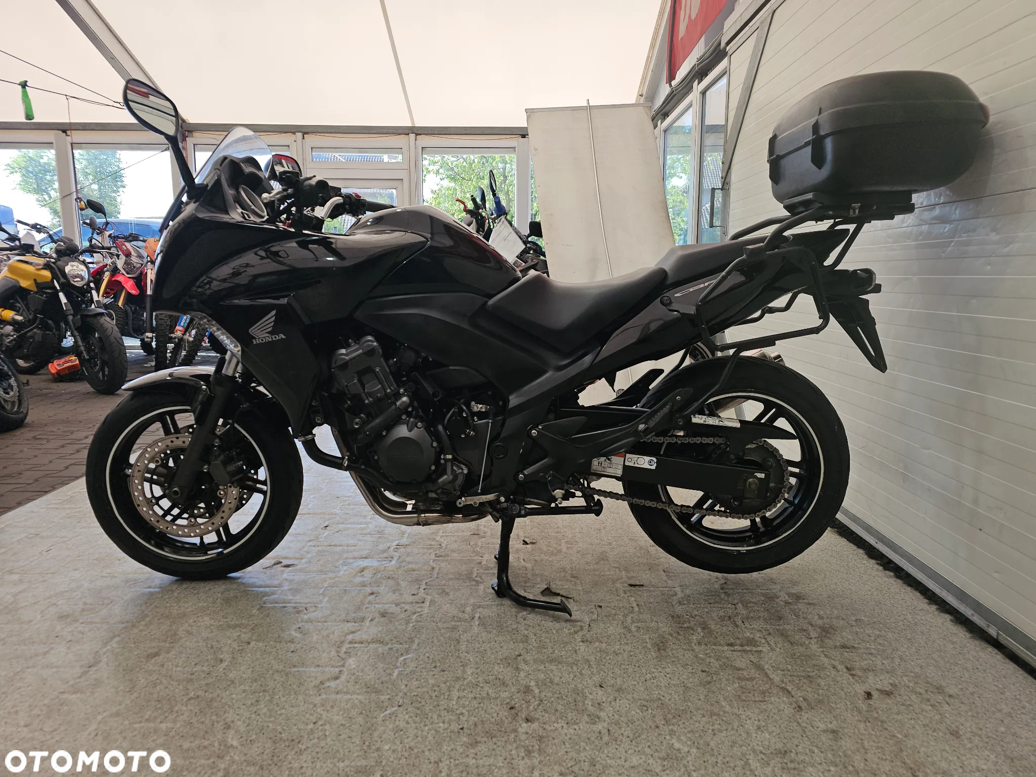 Honda CBF - 12