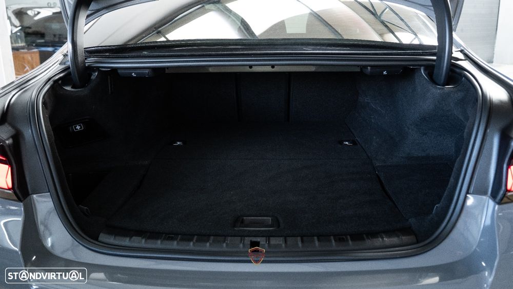 BMW 530 e Pack M - 48