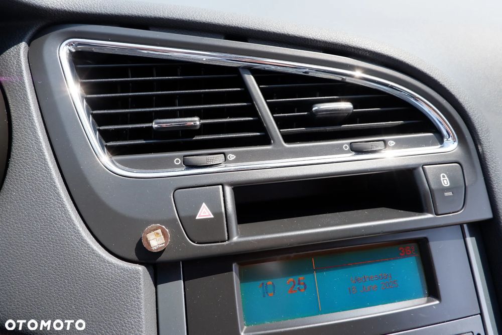 Peugeot 5008 HDI FAP 110 EGS6 Premium - 20